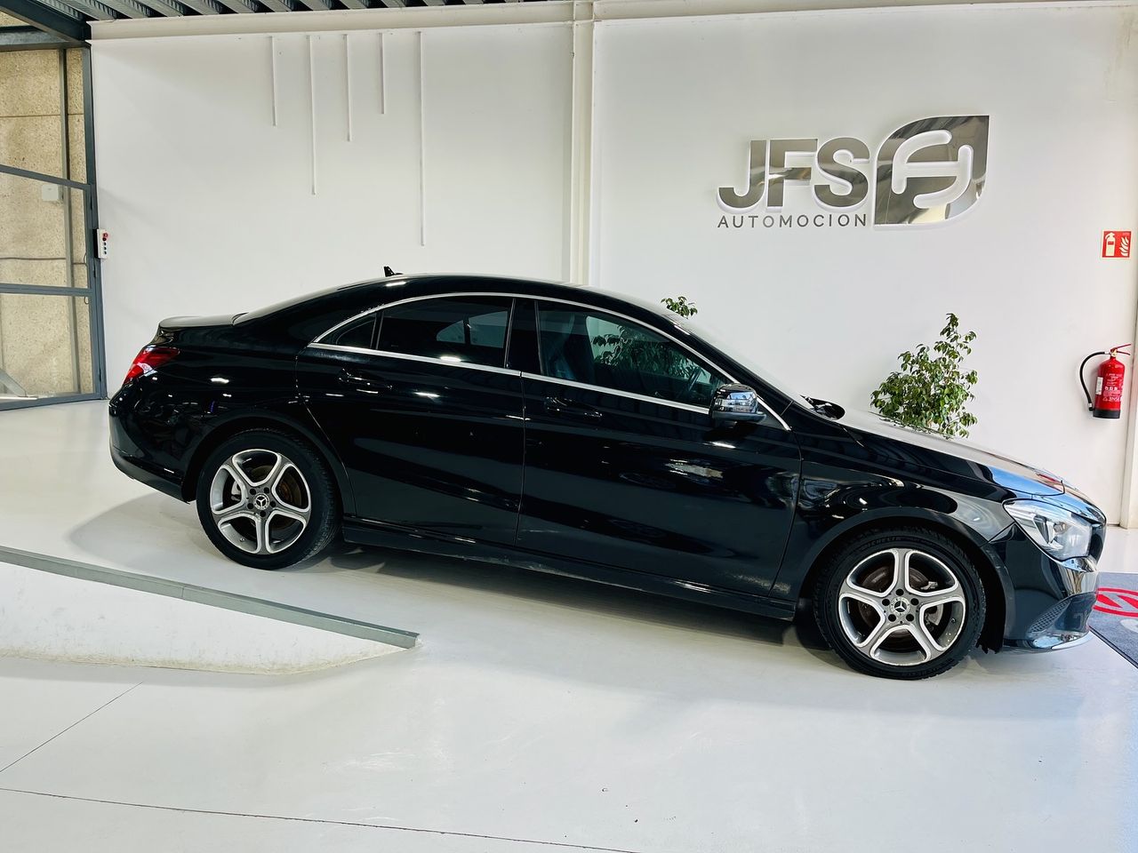 Foto Mercedes-Benz Clase CLA 4