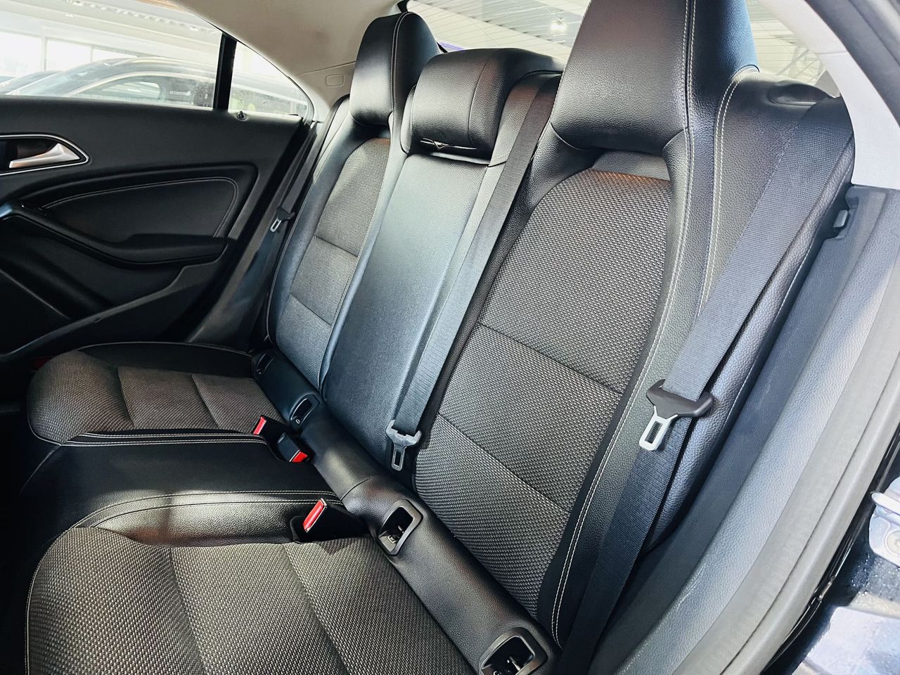 Foto Mercedes-Benz Clase CLA 18