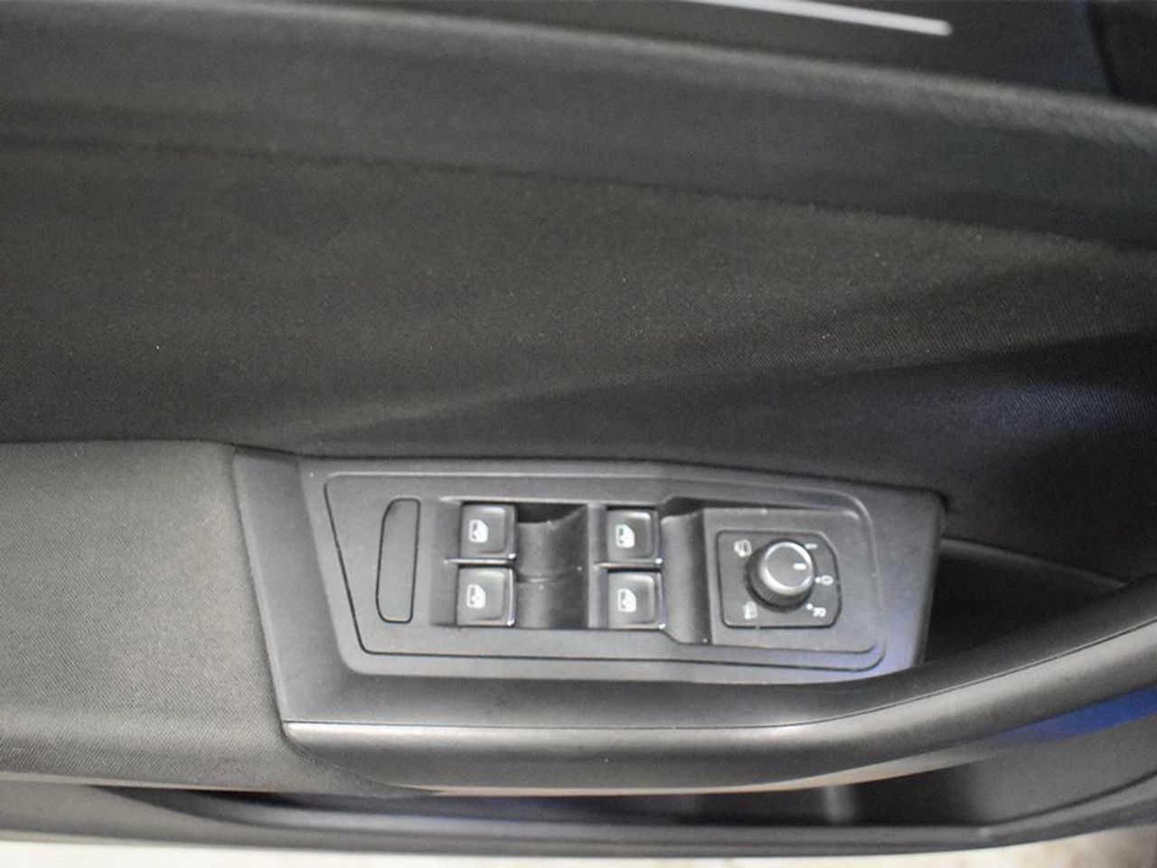Foto Volkswagen T-Roc 10