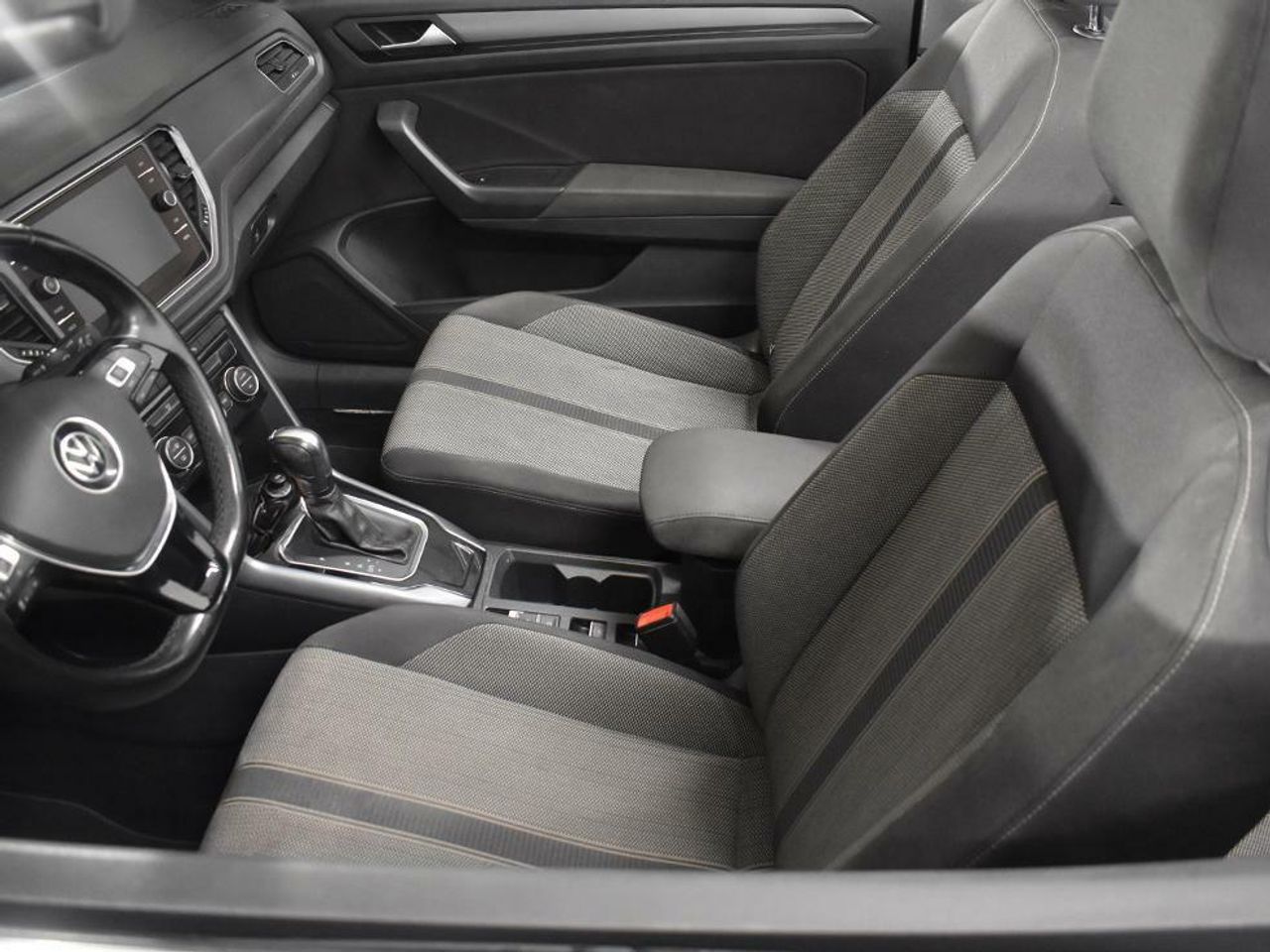Foto Volkswagen T-Roc 11