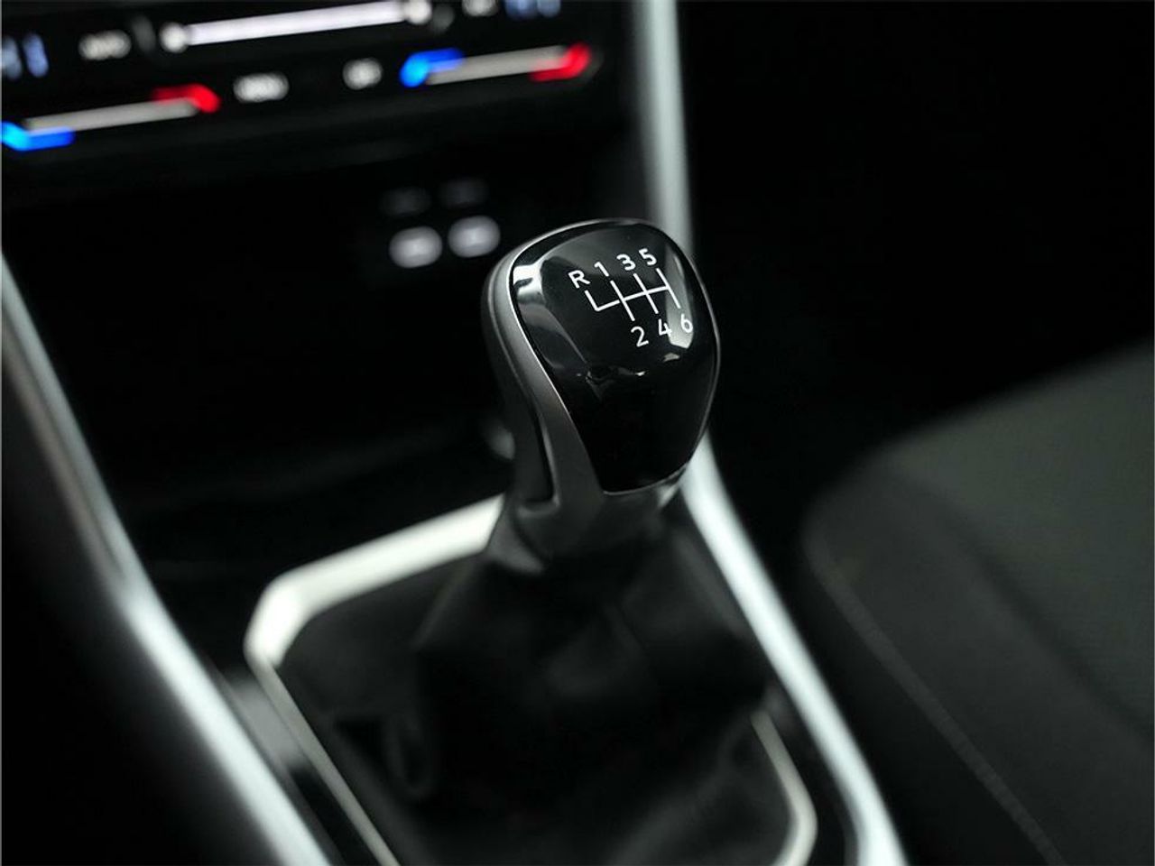 Foto Volkswagen T-Roc 17