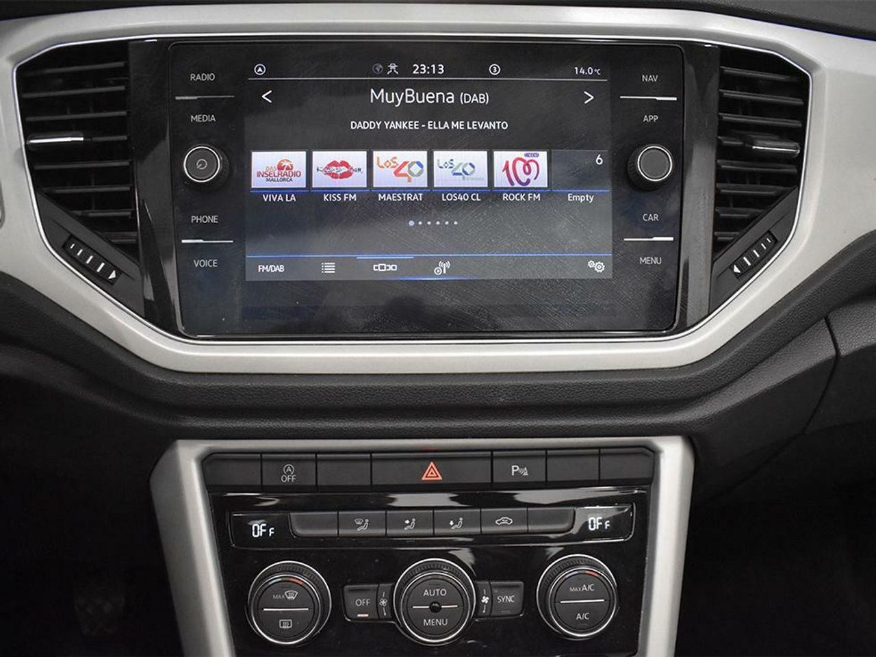 Foto Volkswagen T-Roc 11