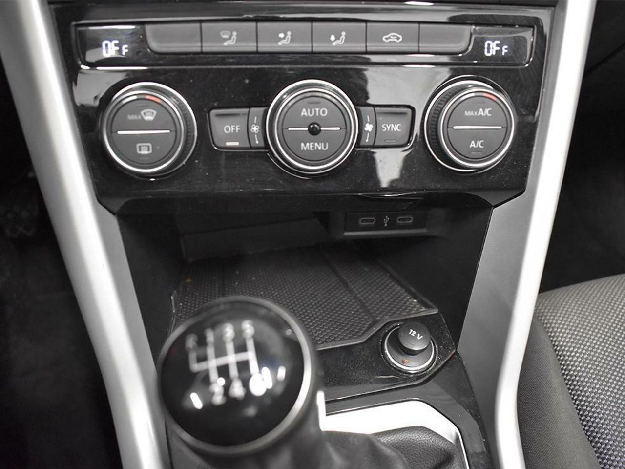 Foto Volkswagen T-Roc 13