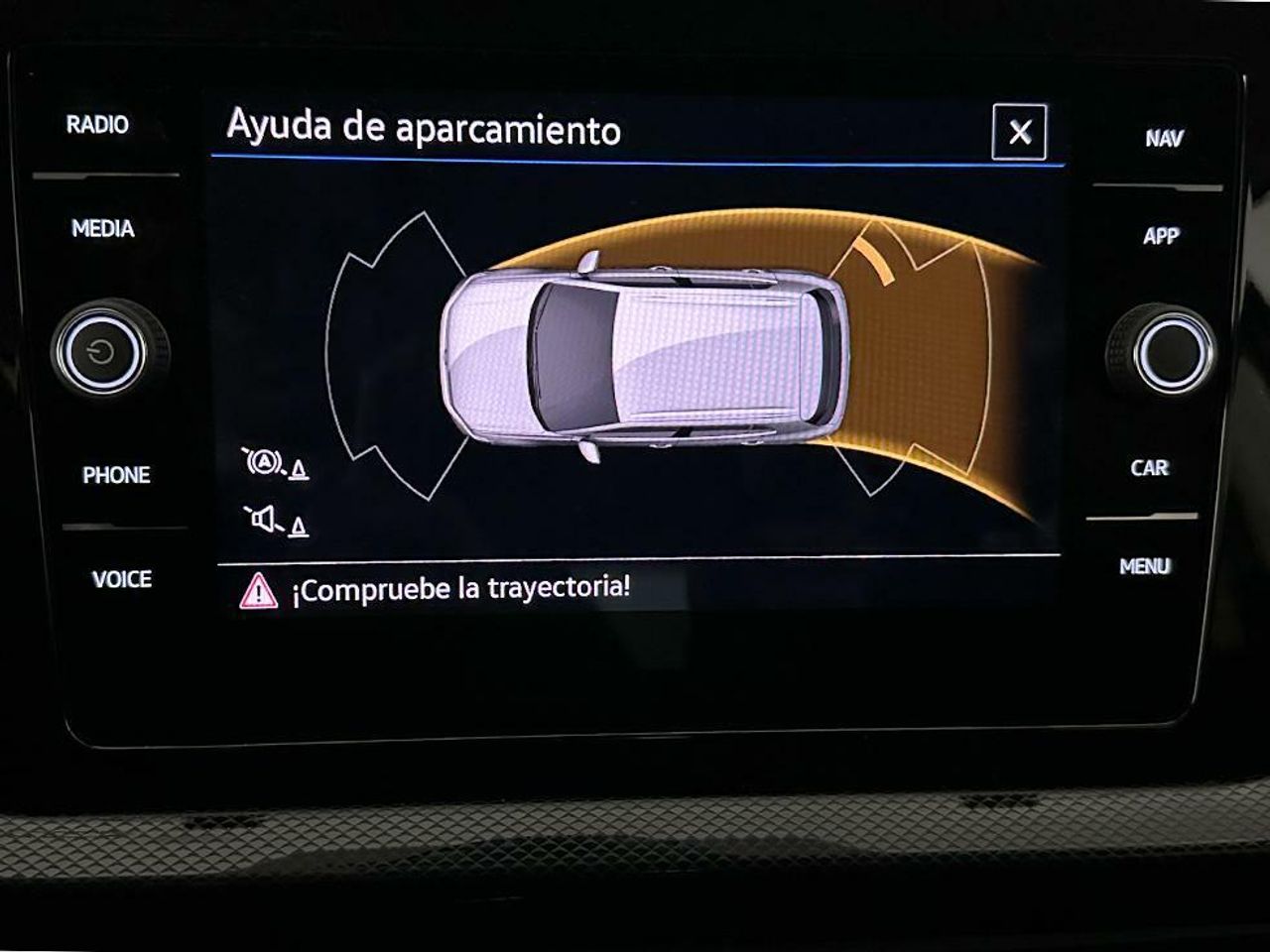 Foto Volkswagen T-Cross 12