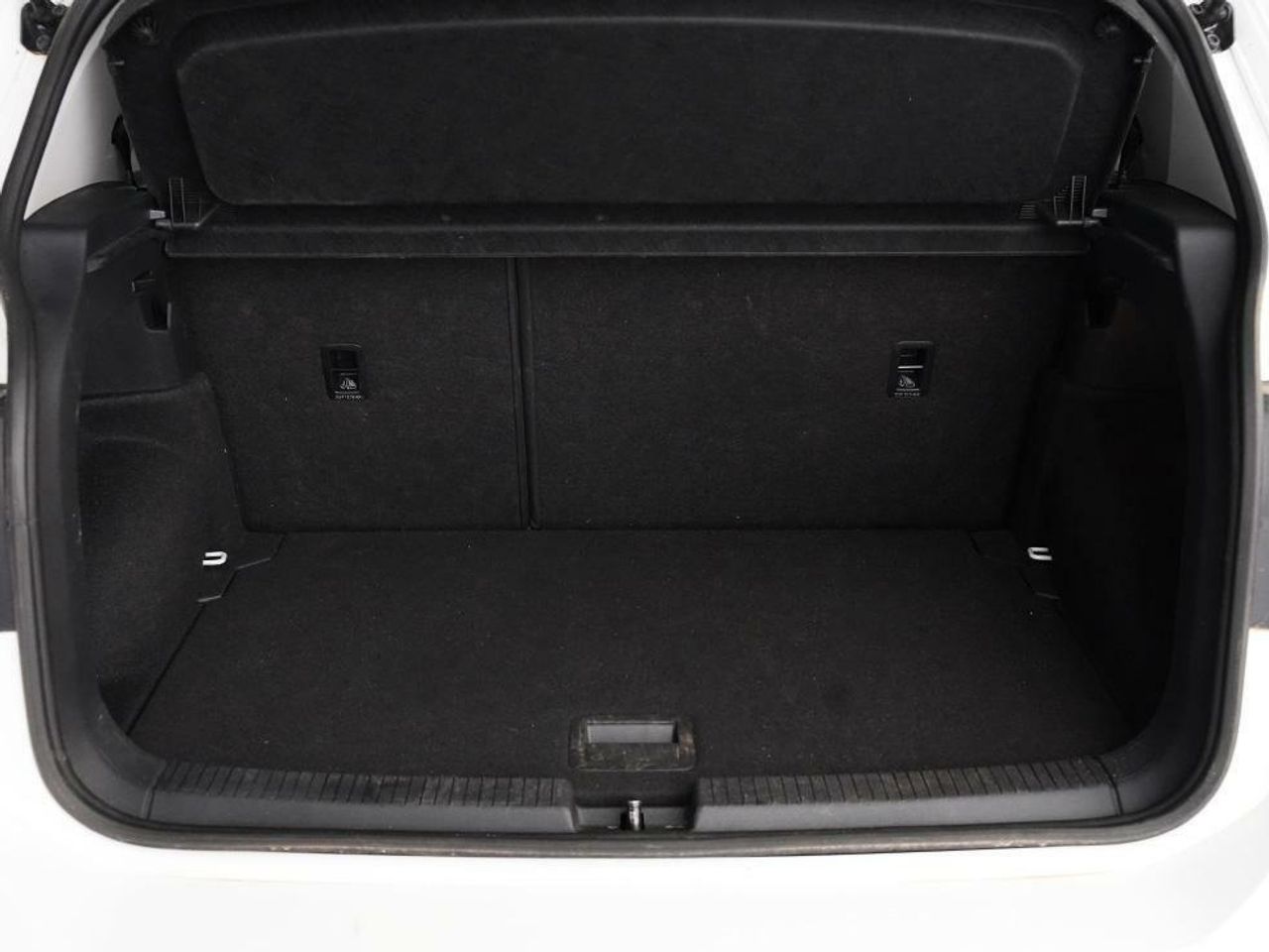 Foto Volkswagen T-Cross 19