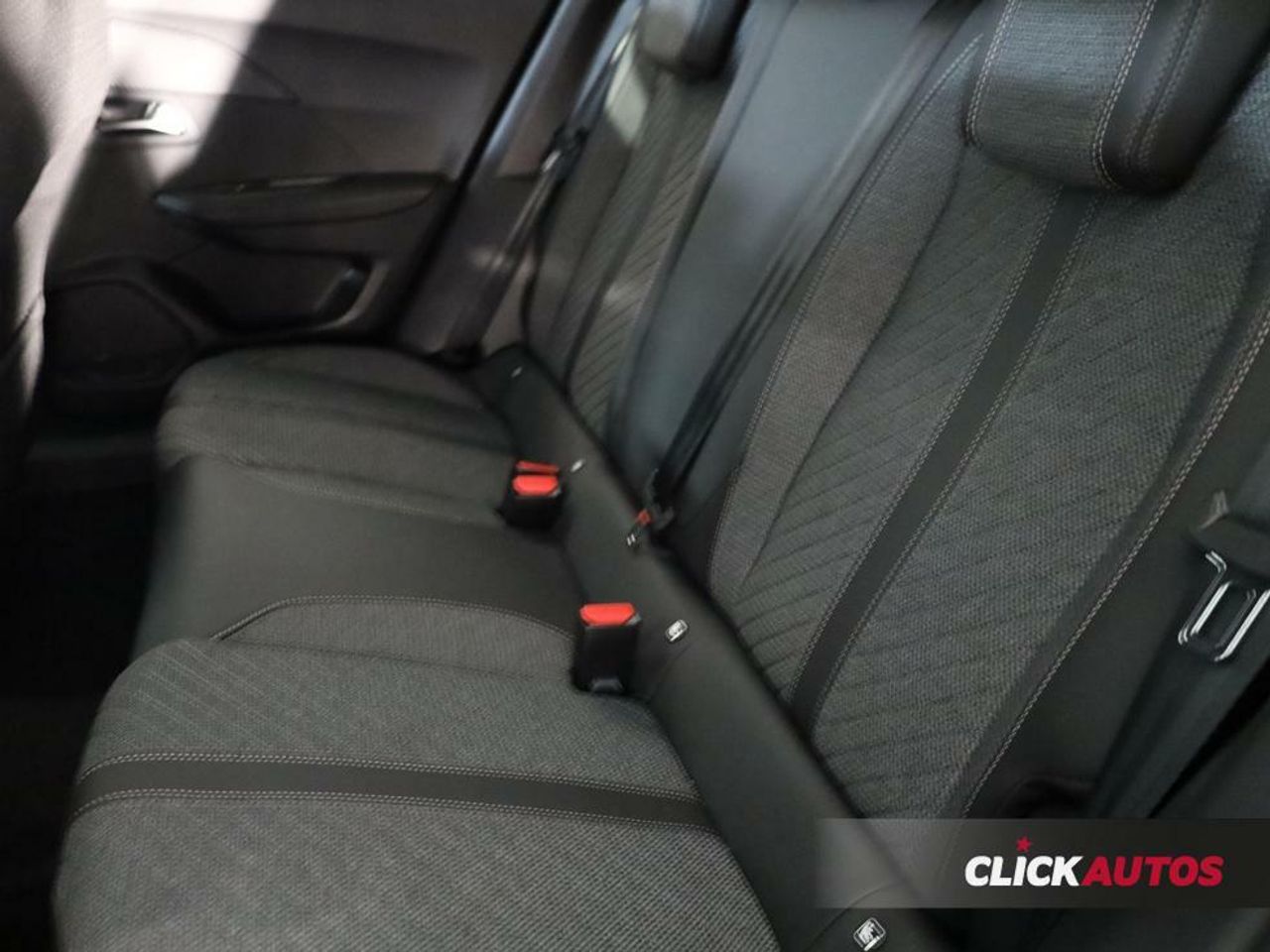Foto Peugeot 2008 19