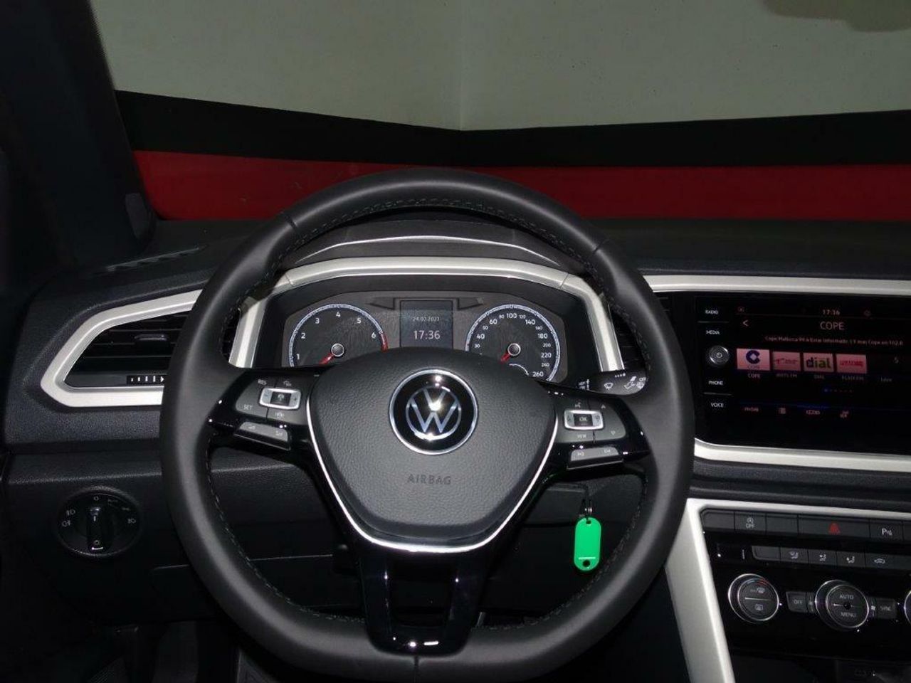 Foto Volkswagen T-Roc 8