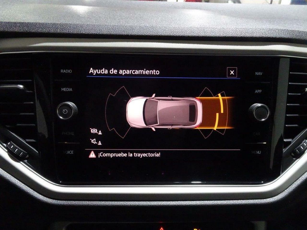 Foto Volkswagen T-Roc 9