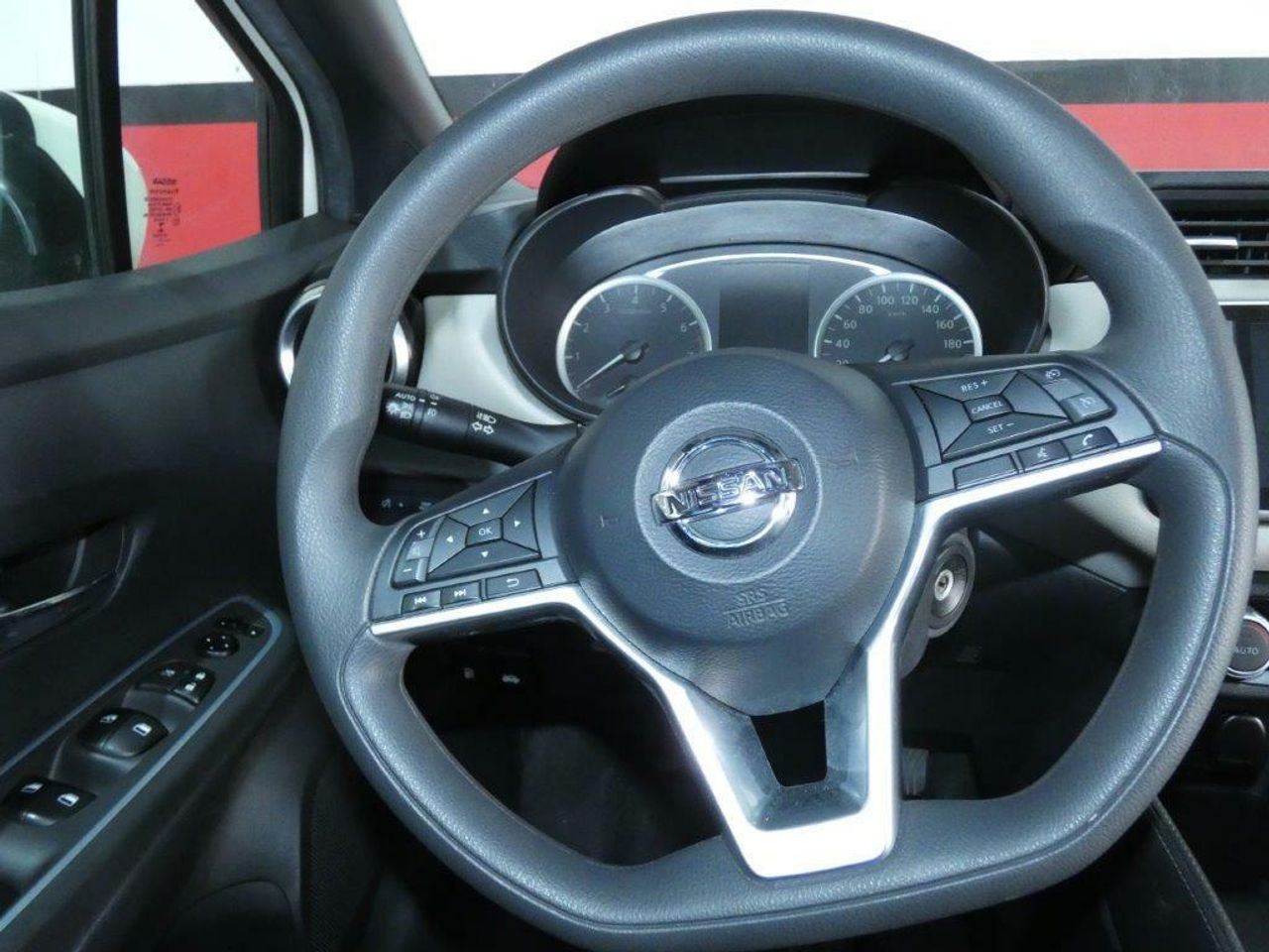 Foto Nissan Micra 9