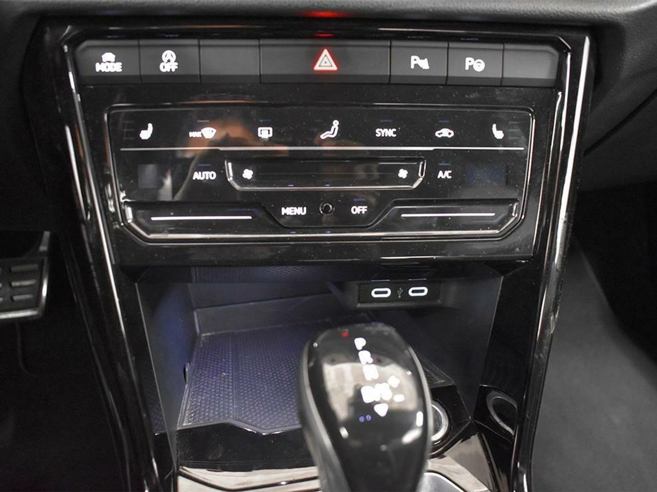Foto Volkswagen T-Roc 16