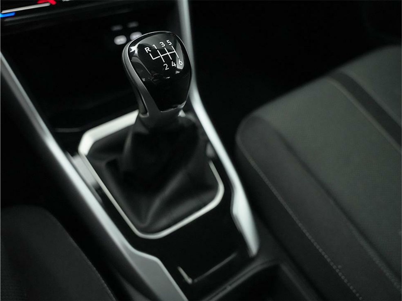 Foto Volkswagen T-Roc 16