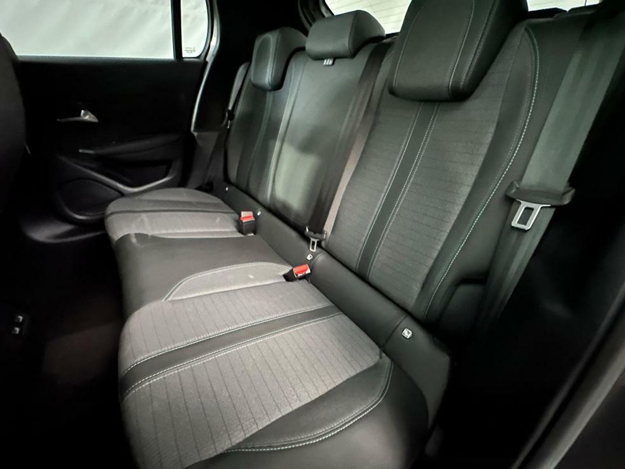 Foto Peugeot 208 16