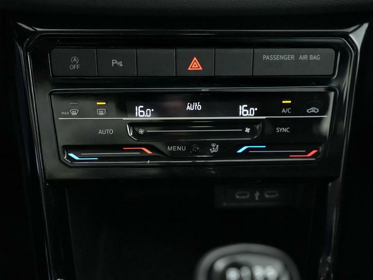 Foto Volkswagen T-Cross 12