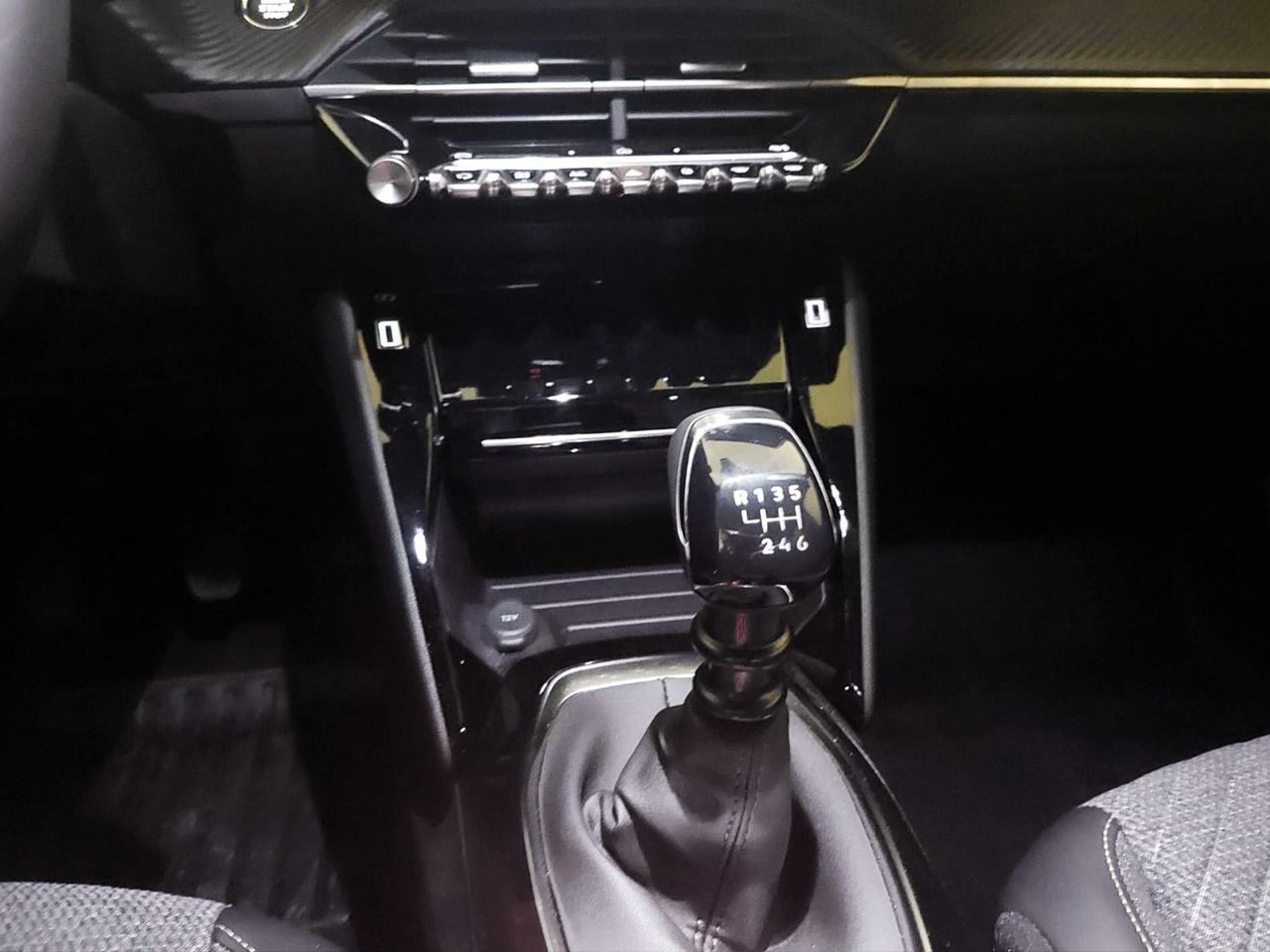Foto Peugeot 2008 16