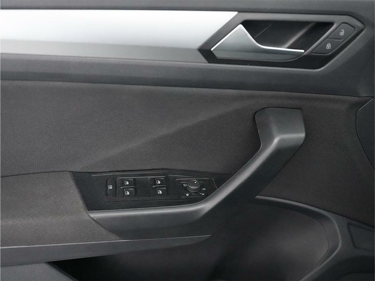 Foto Volkswagen T-Roc 16