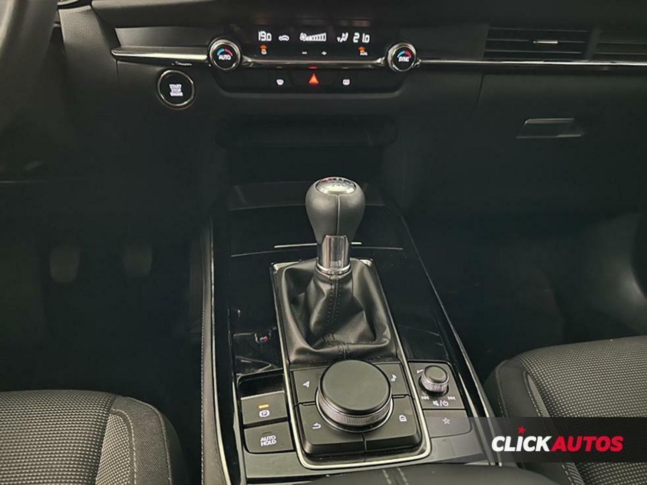 Foto Mazda CX-30 15