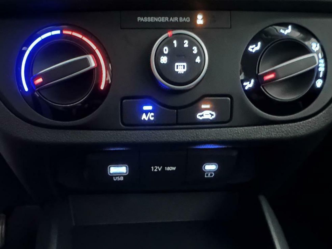 Foto Hyundai i10 14
