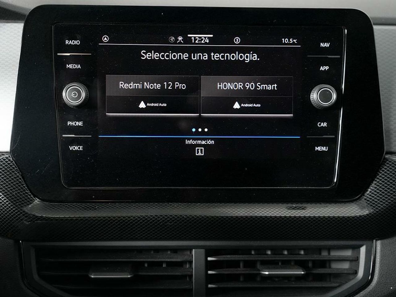 Foto Volkswagen T-Cross 13