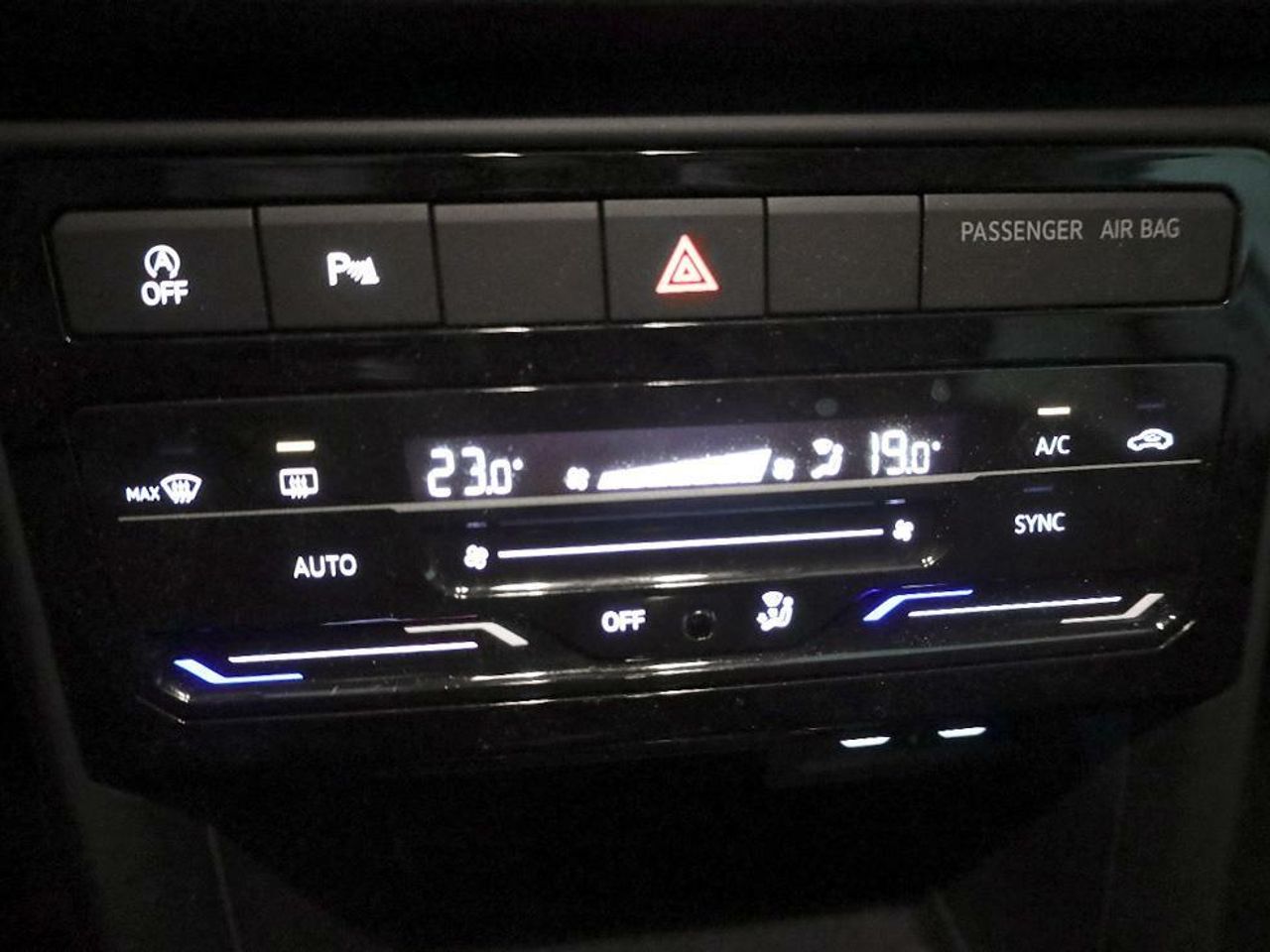 Foto Volkswagen T-Cross 18