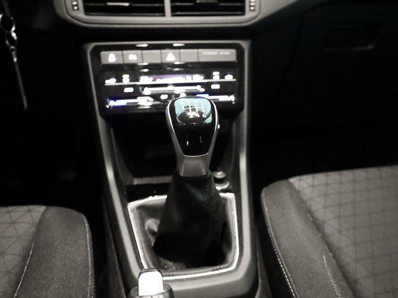 Foto Volkswagen T-Cross 19