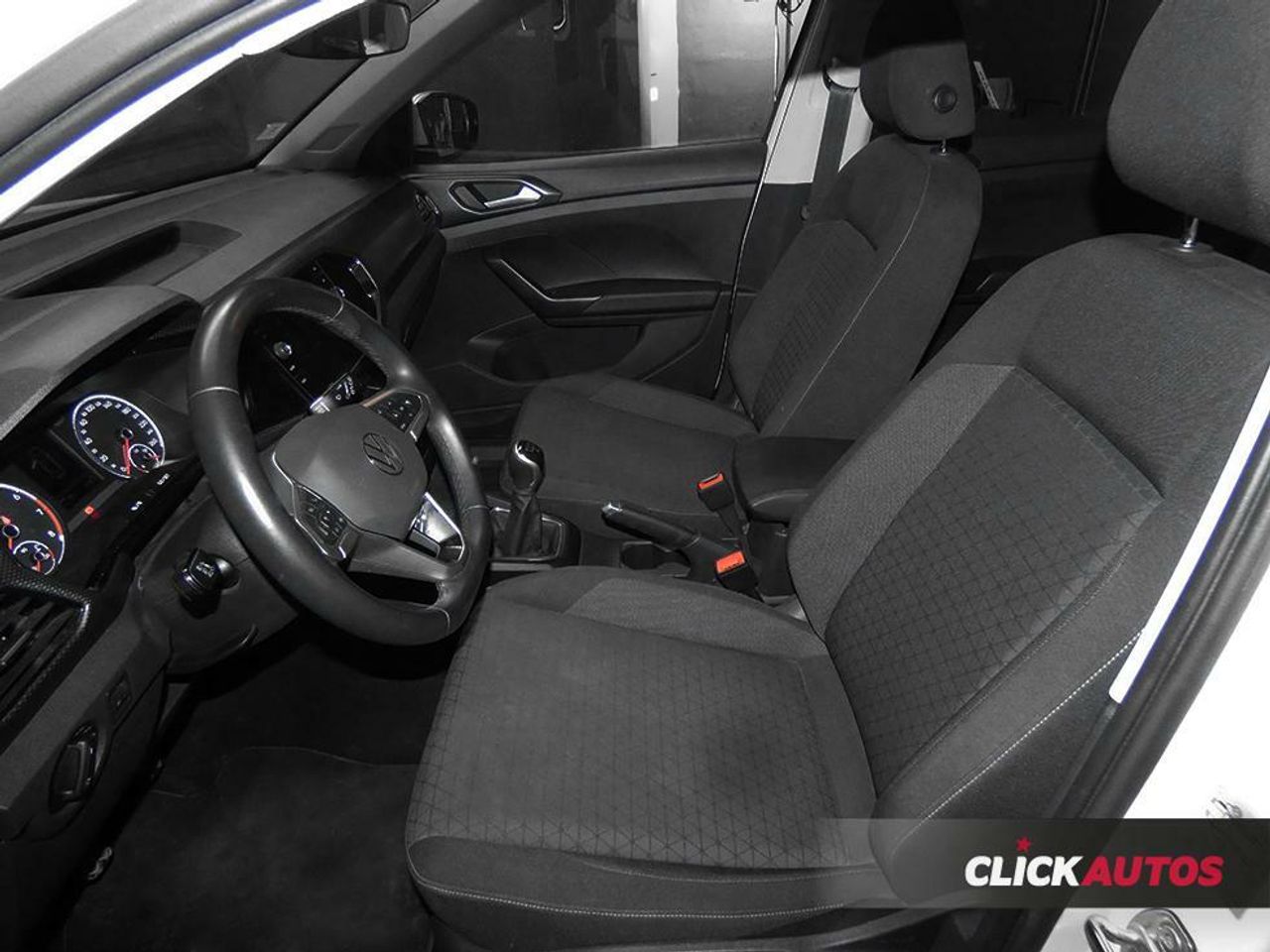 Foto Volkswagen T-Cross 12