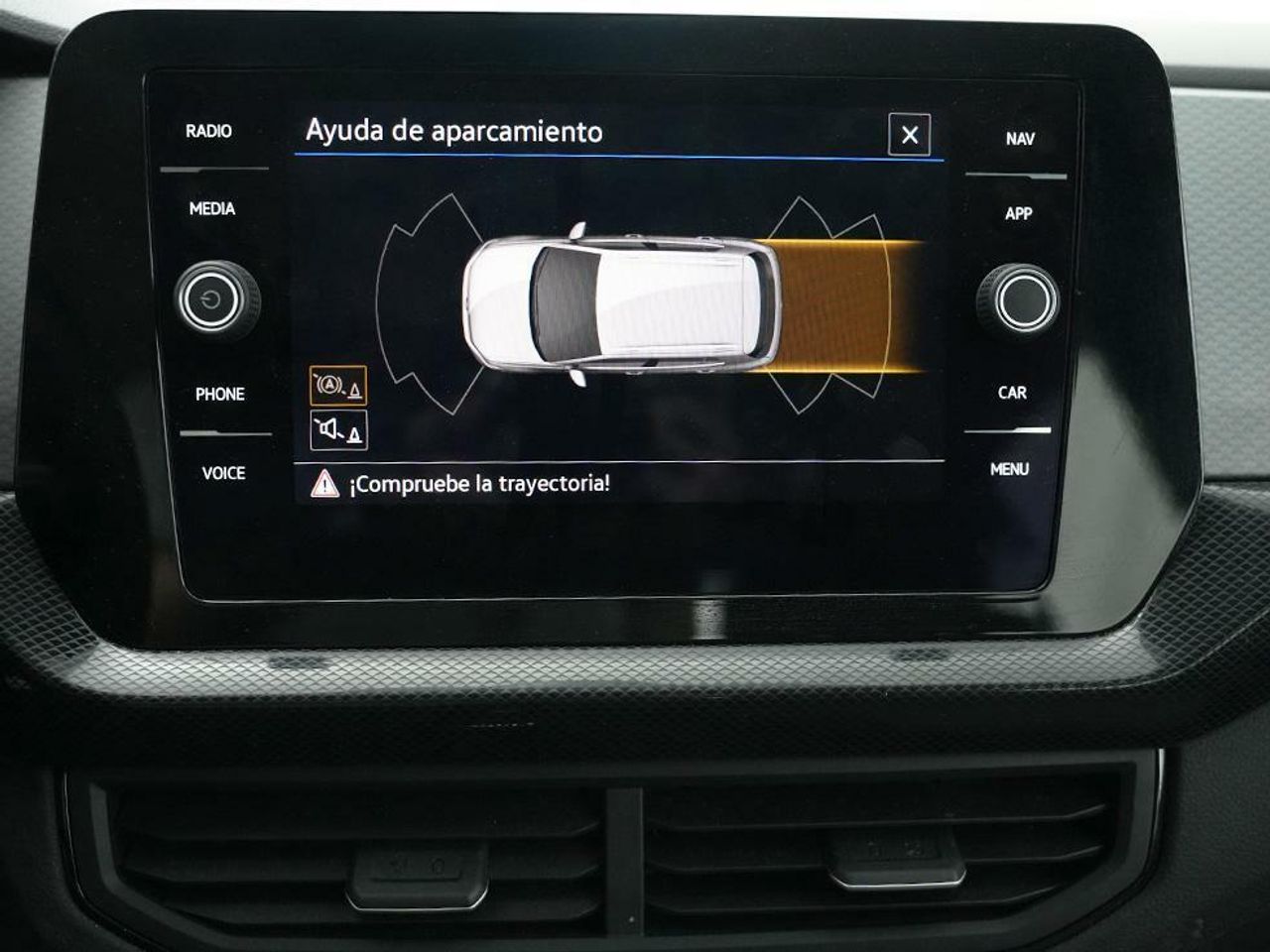 Foto Volkswagen T-Cross 11