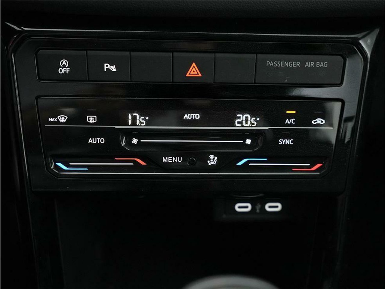 Foto Volkswagen T-Cross 15
