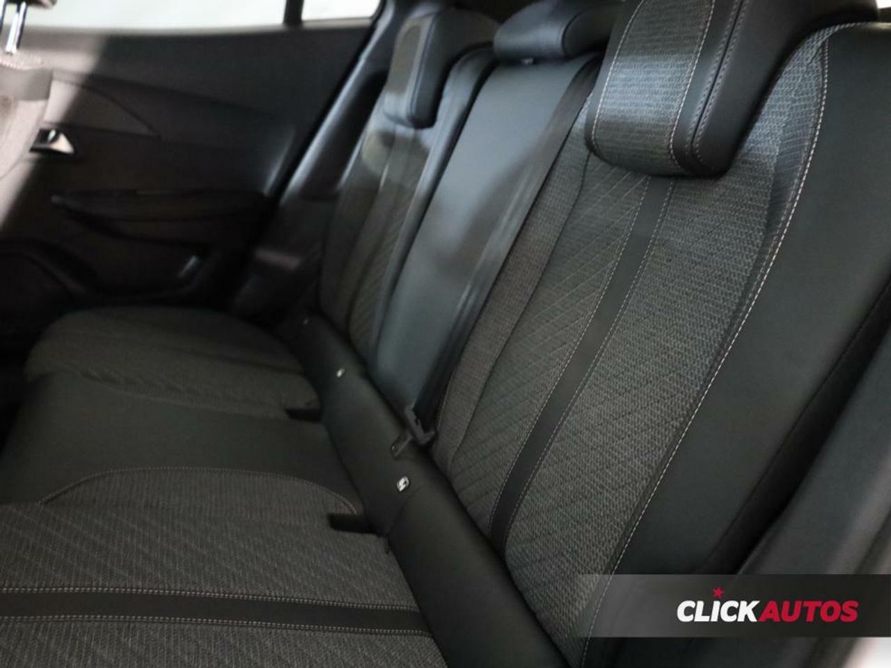 Foto Peugeot 2008 13