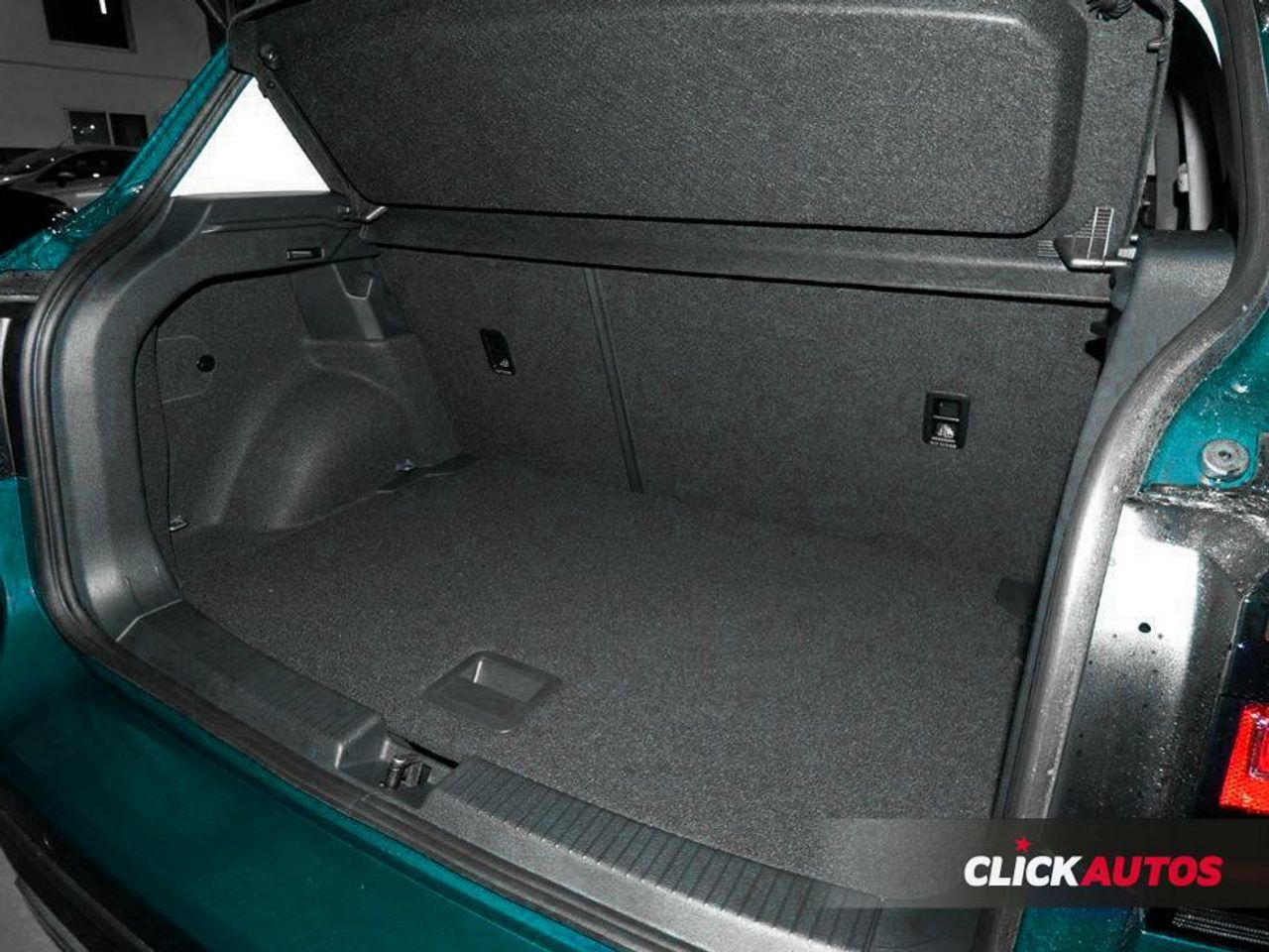 Foto Volkswagen T-Cross 15