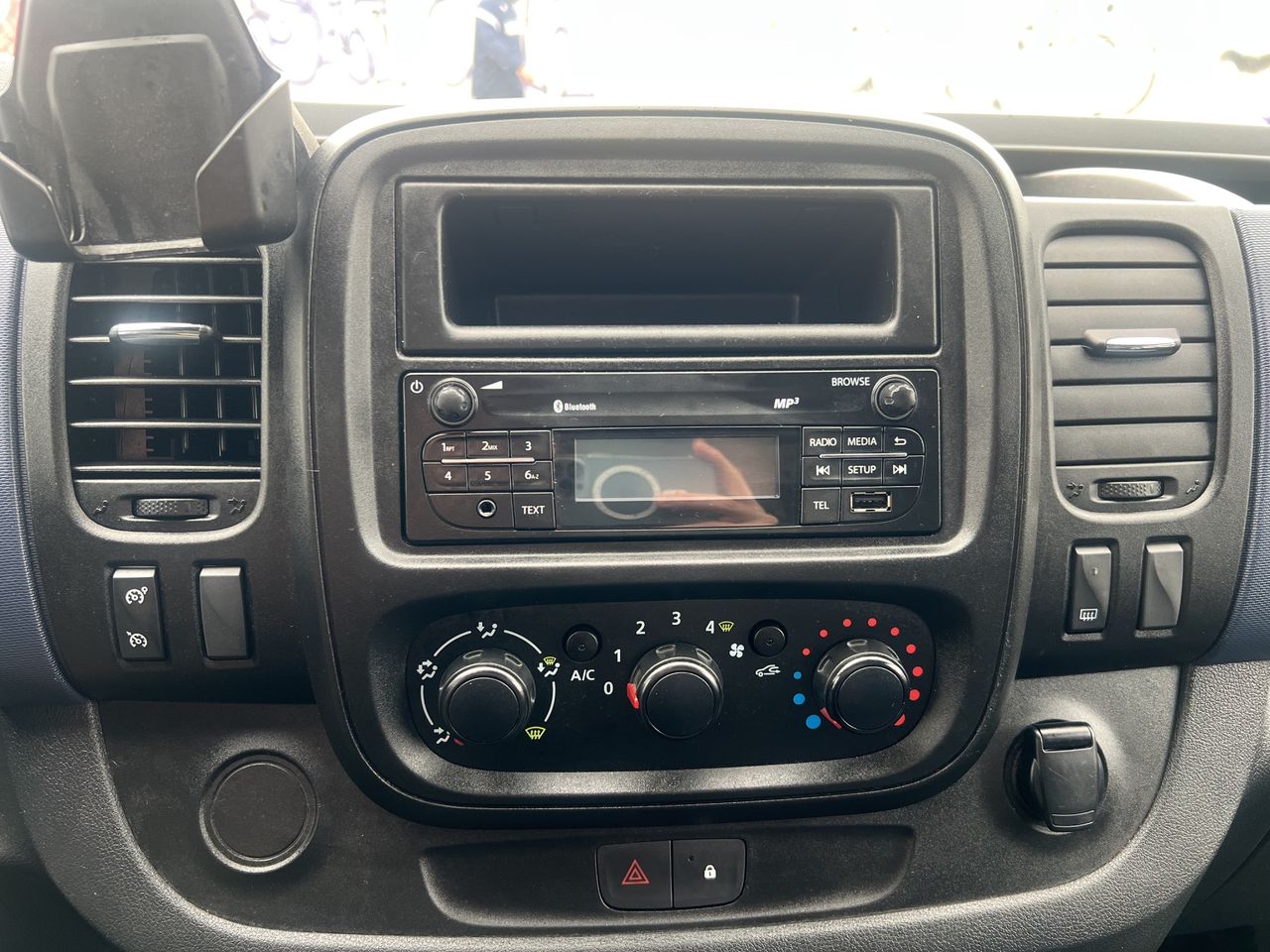 Foto Opel Vivaro 11