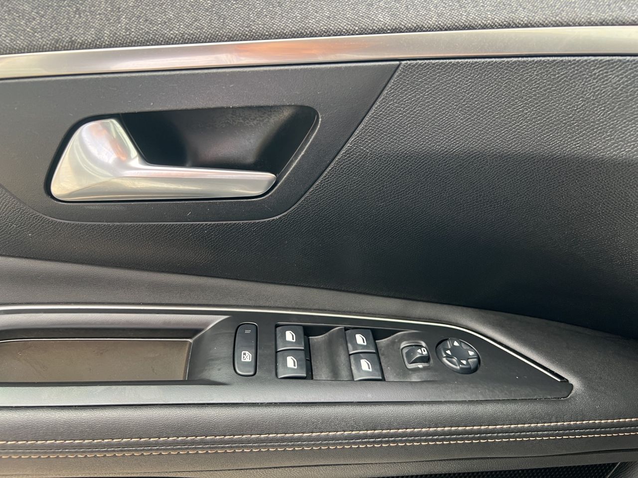 Foto Peugeot 3008 12