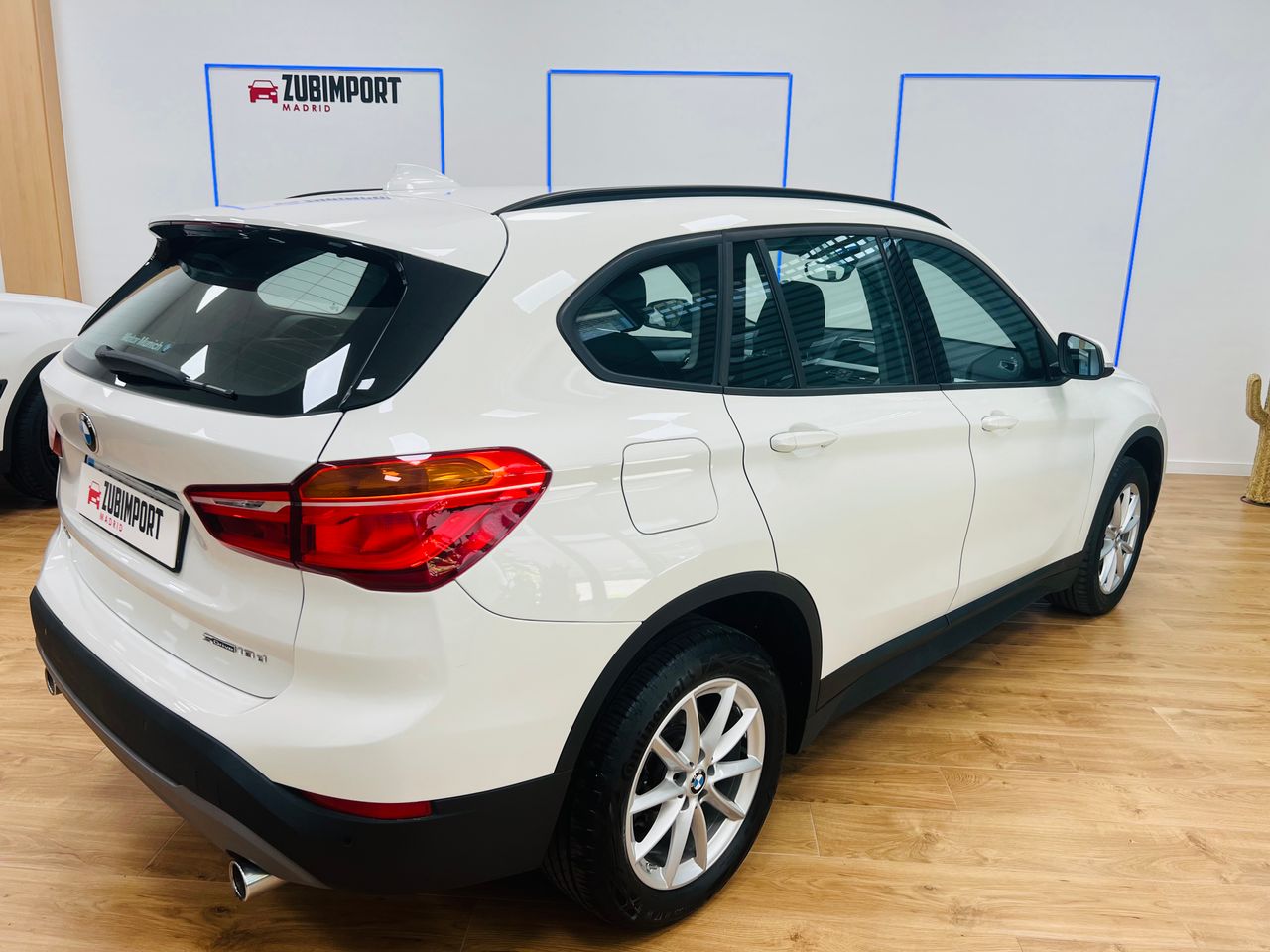 Foto BMW X1 4