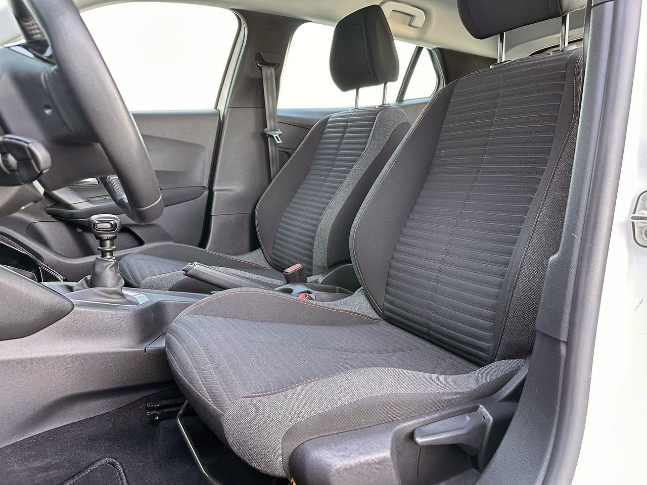 Foto Peugeot 2008 8