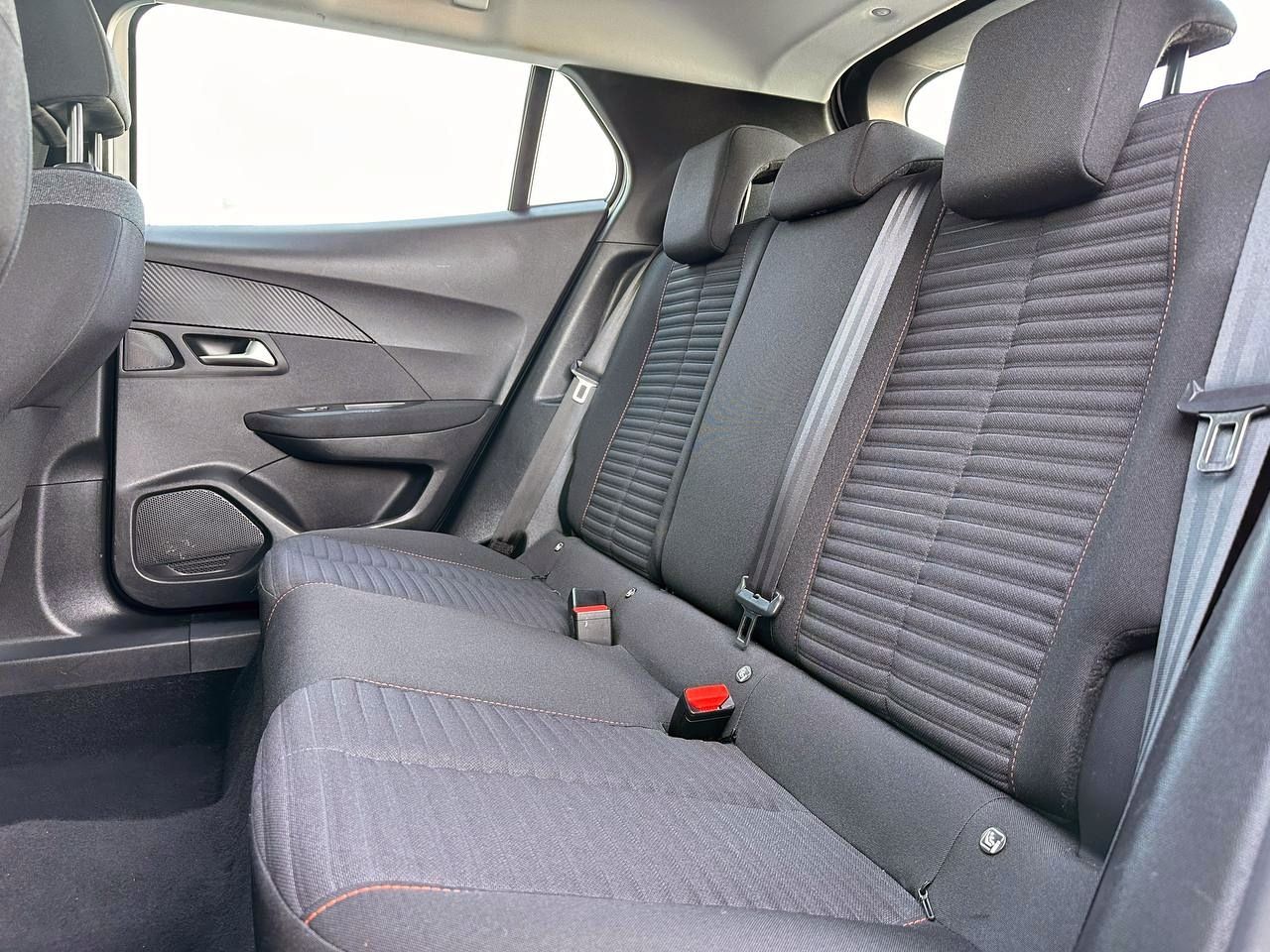 Foto Peugeot 2008 9