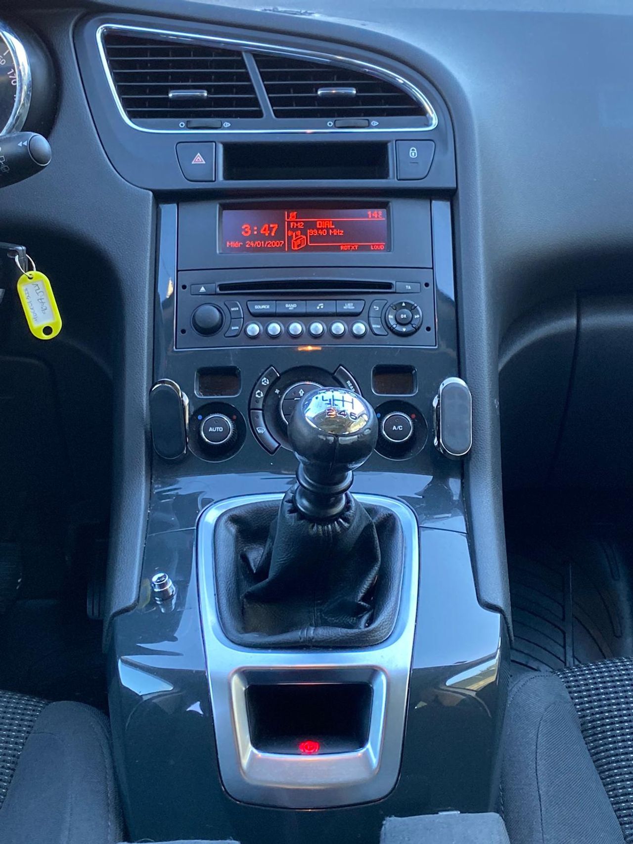 Foto Peugeot 5008 11