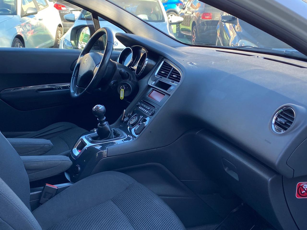 Foto Peugeot 5008 13