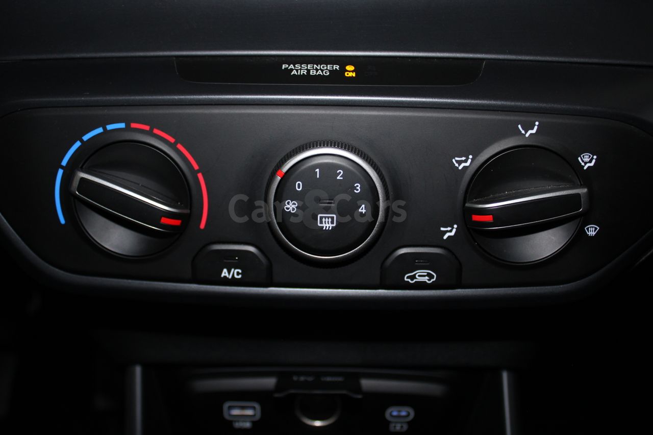 Foto Hyundai i20 8