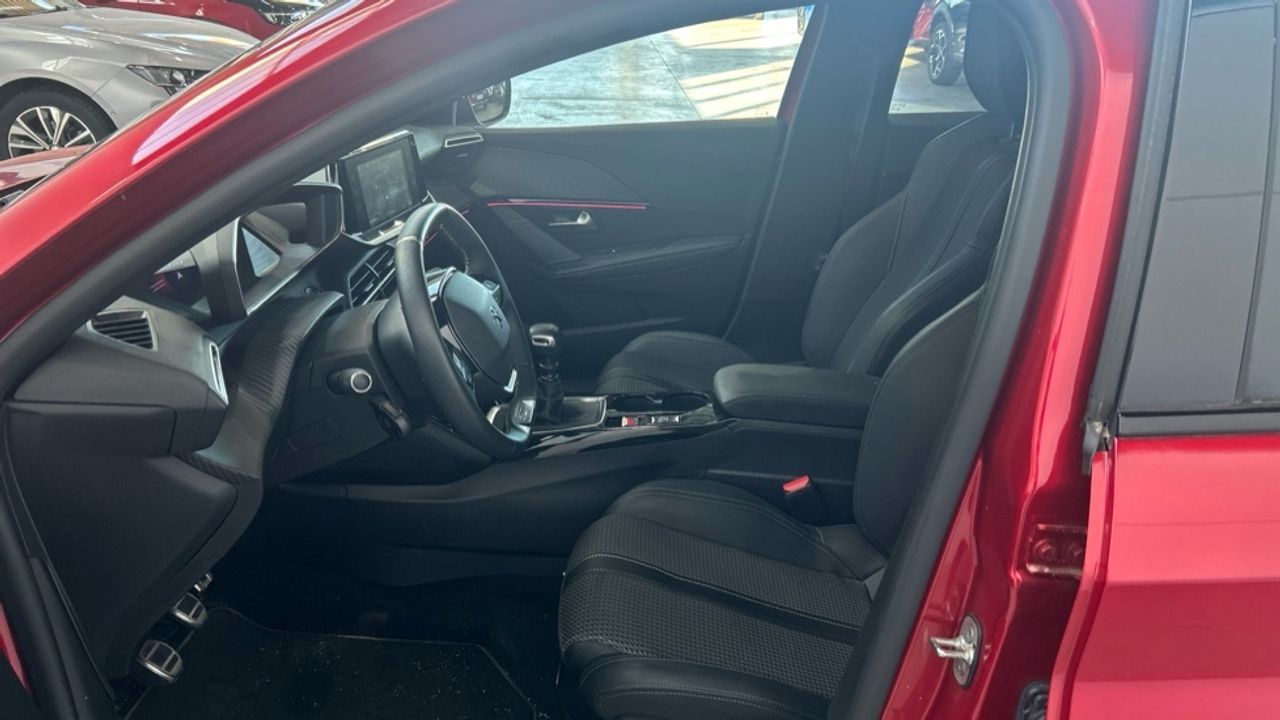 Foto Peugeot 208 11