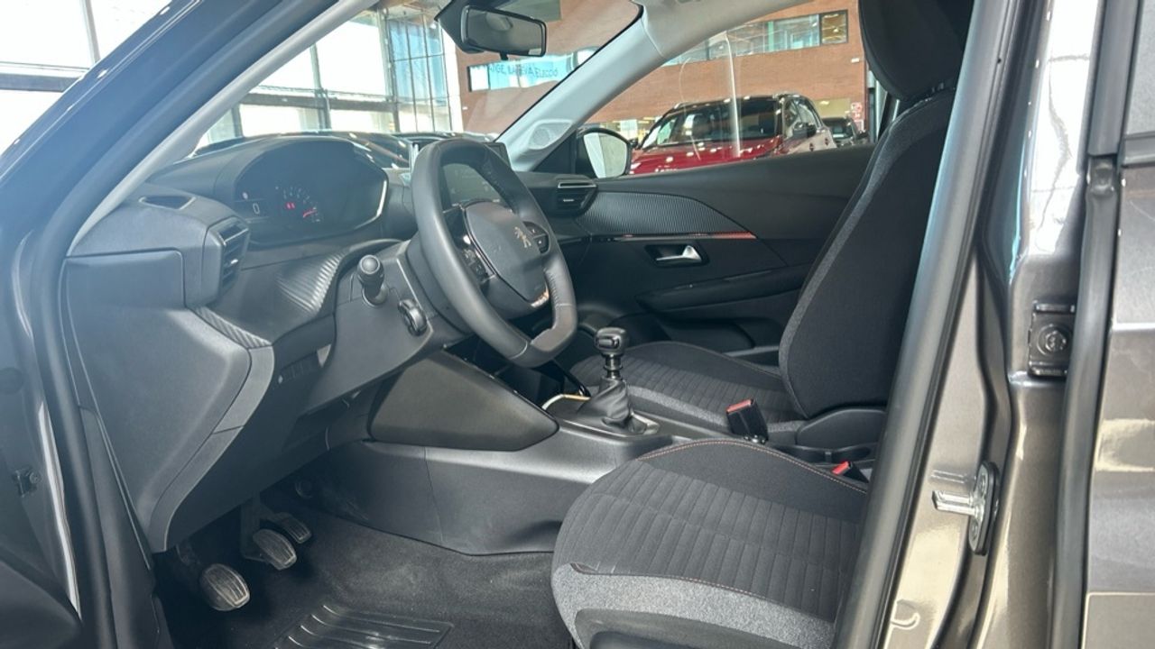 Foto Peugeot 208 11