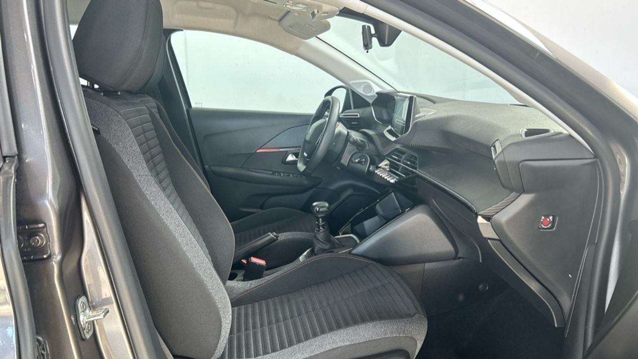 Foto Peugeot 208 25