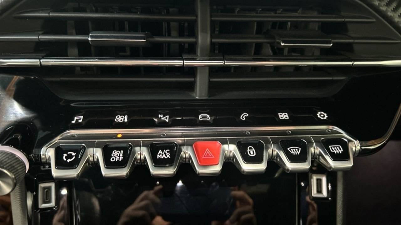 Foto Peugeot 208 44