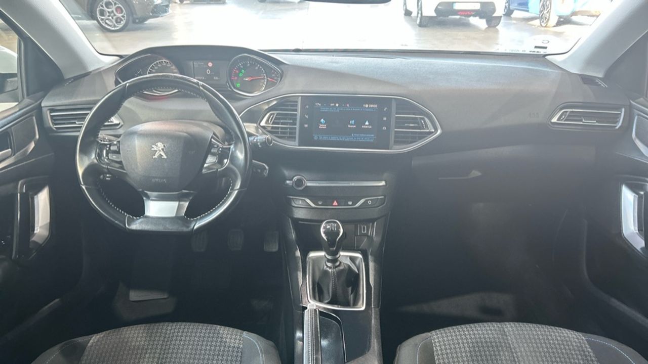 Foto Peugeot 308 8