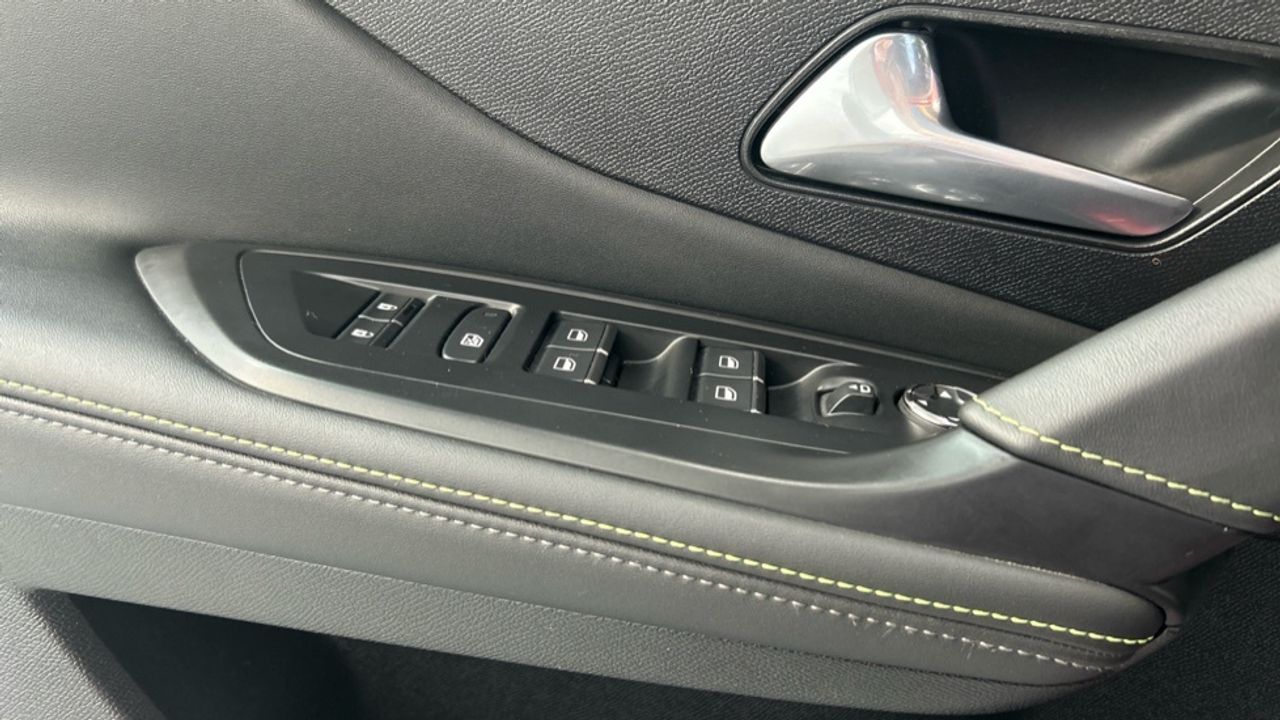 Foto Peugeot 408 19