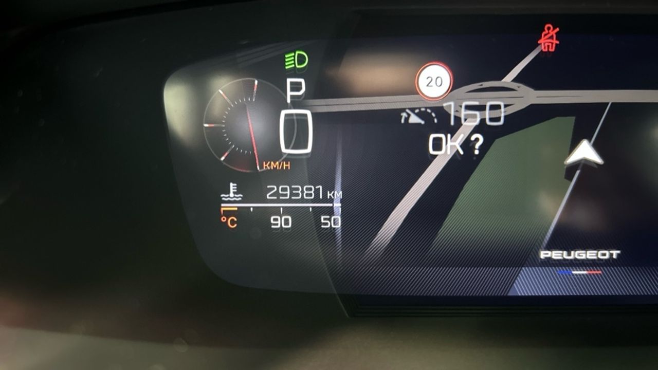 Foto Peugeot 408 26