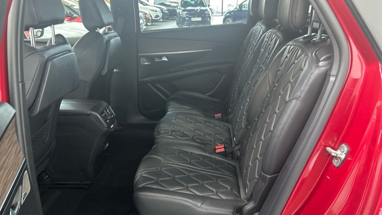 Foto Peugeot 5008 12
