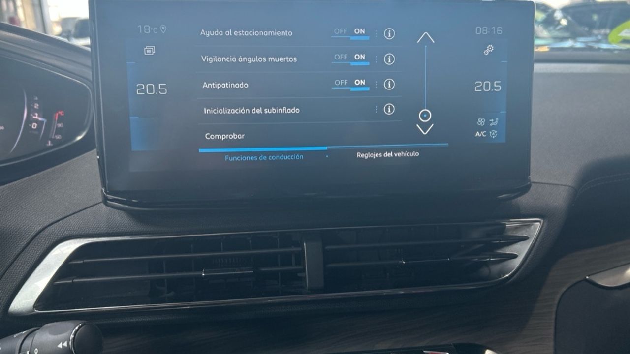 Foto Peugeot 5008 30