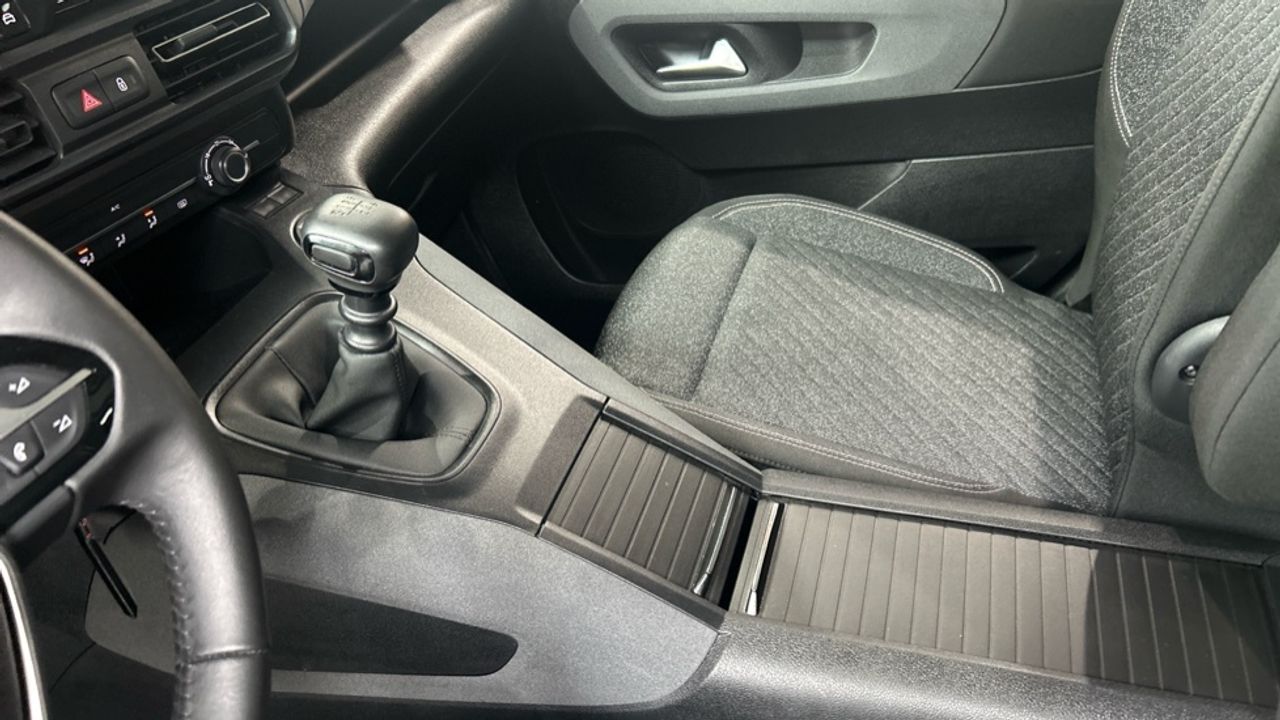Foto Peugeot Rifter 14