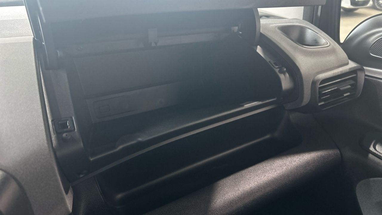 Foto Peugeot Rifter 42