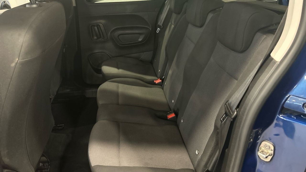 Foto Peugeot Rifter 12