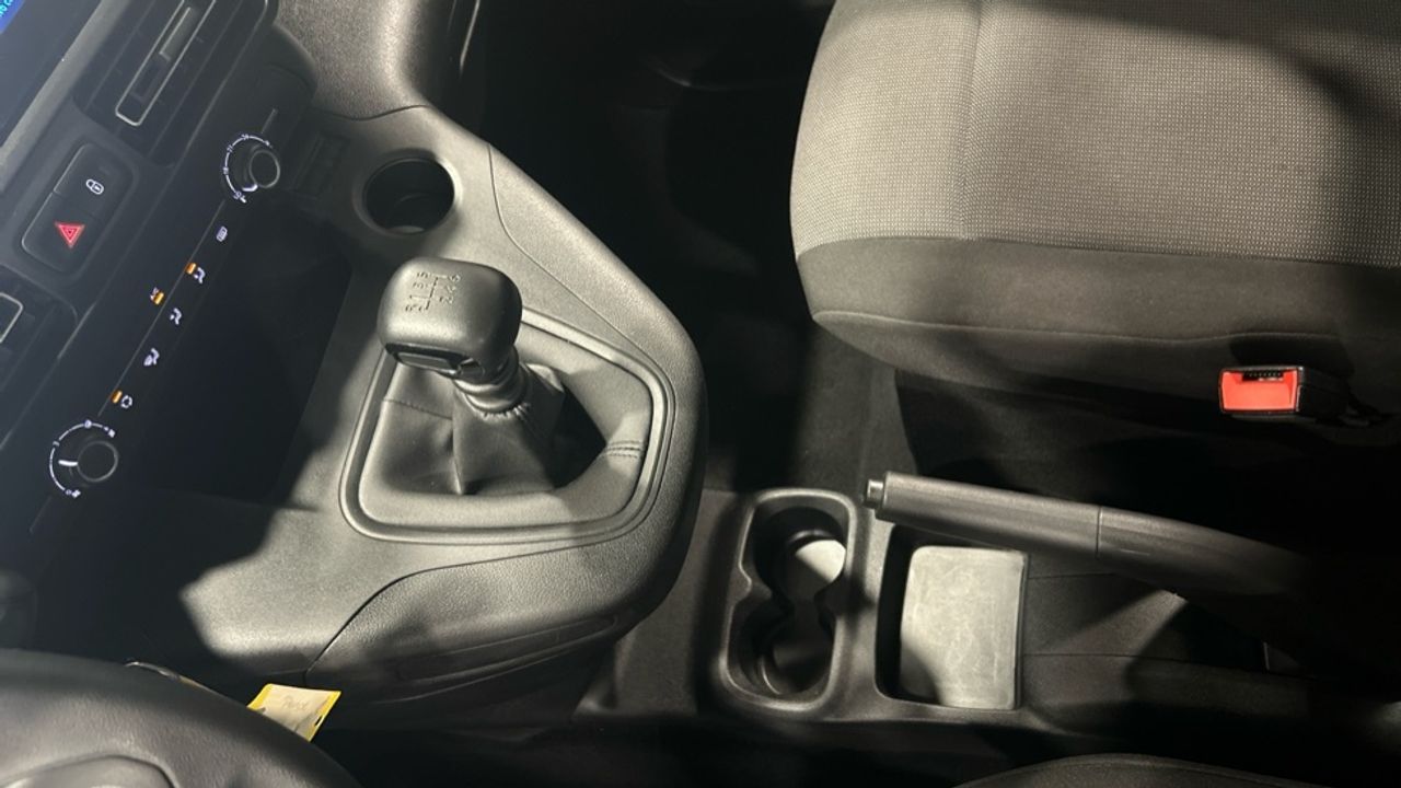 Foto Peugeot Rifter 14